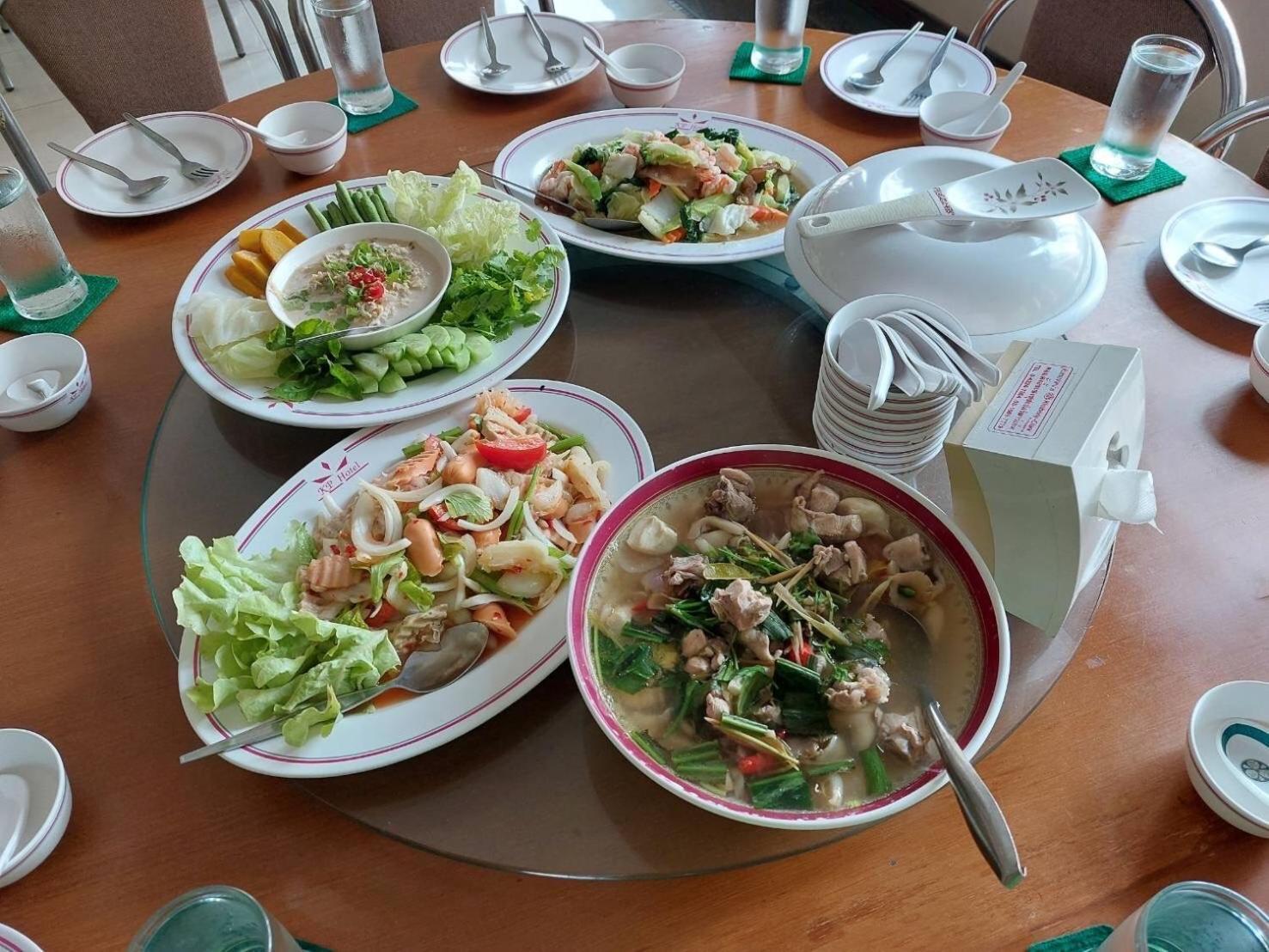 KP hotel Kumphawapi Exteriér fotografie