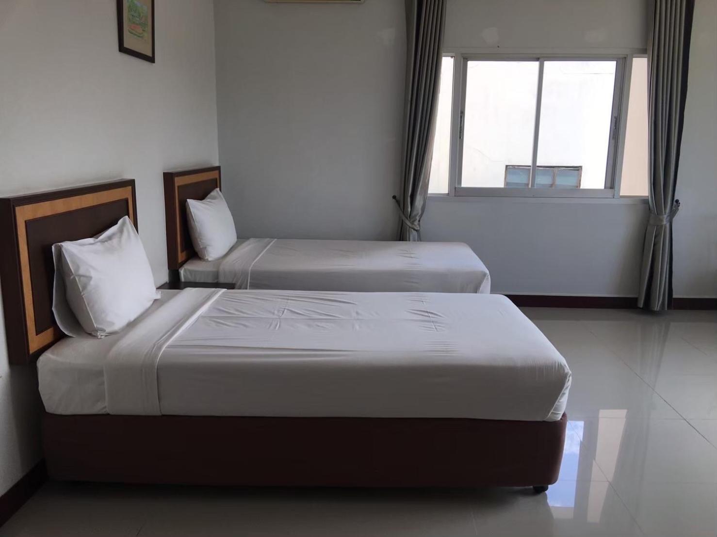 KP hotel Kumphawapi Exteriér fotografie